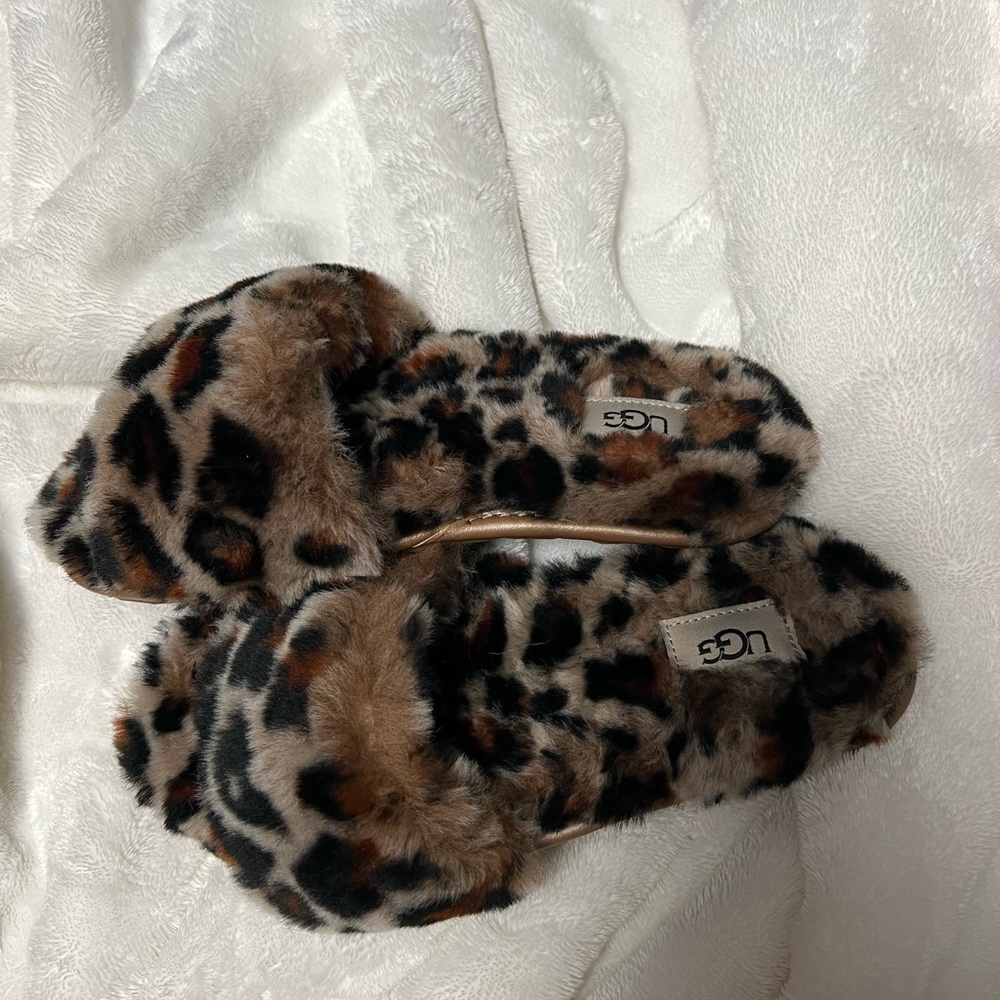 Brand new ugg slippers cheetah print , to small for me so I’m selling